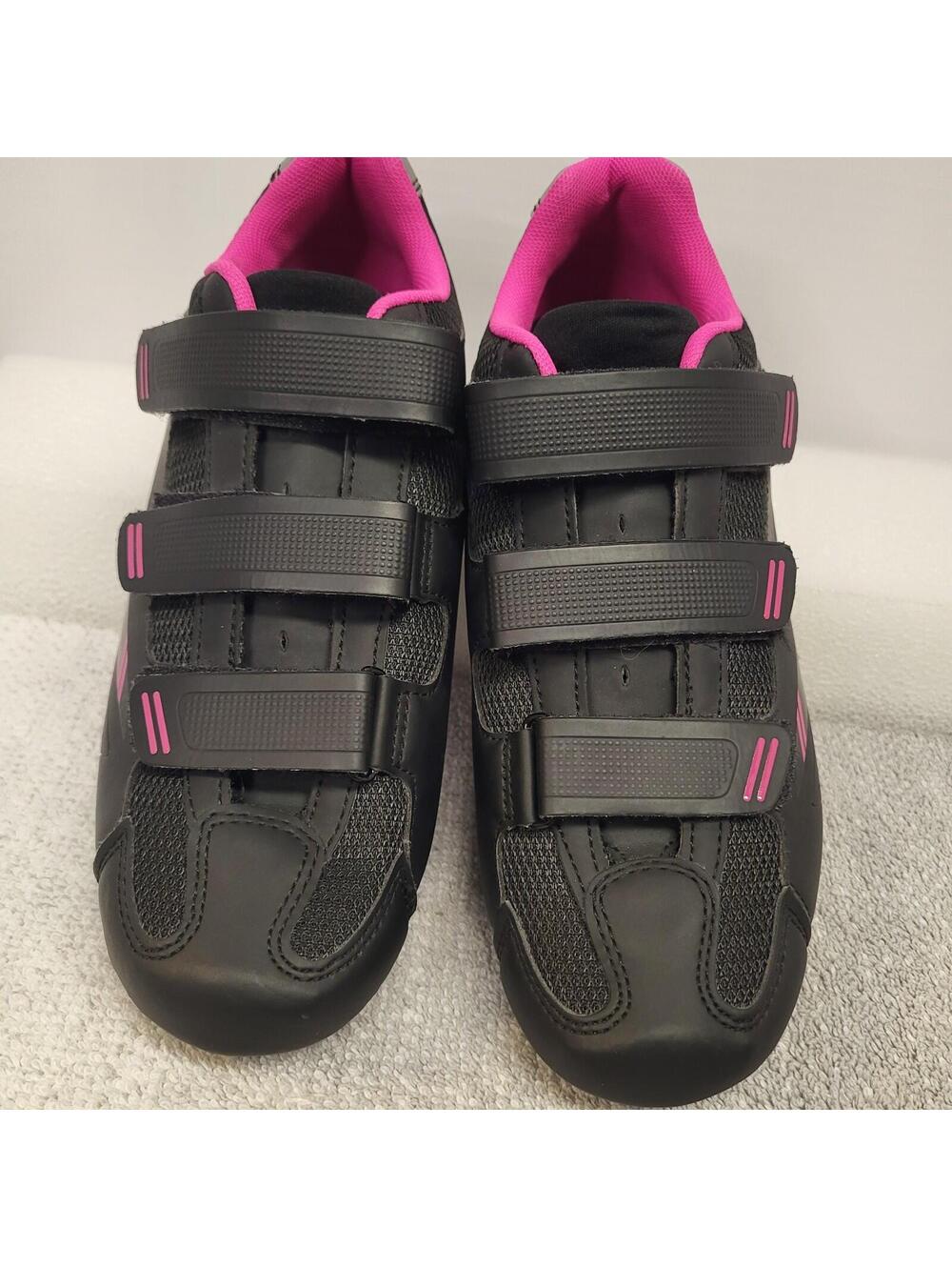 Tommaso Pista 100 women's cycling shoes in black with pink accents. 10 excellent